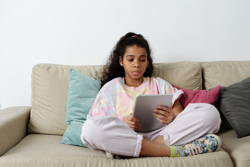 Digital eye strain, dry eyes and myopia: How the pandemic has impacted youth vision